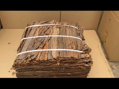 Naturalny cynamon, suszone przyprawy i zioła