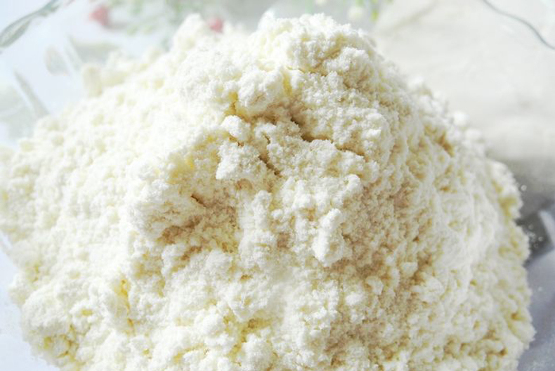 Premiumowa mąka tempura z pszenicy o lekkiej i puszystej konsystencji, która dłużej pozostaje chrupiąca i posiada certyfikat FDA