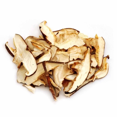 Suche brązowe grzyby shiitake wysokie białko na zupy gotuje smażyć