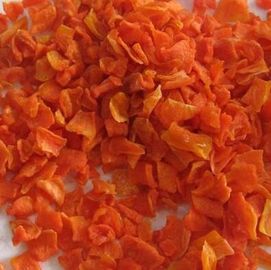 Suszone w kostce marchewki maksymalnie 7% suszonych płatków warzywnych ISO / HACCP